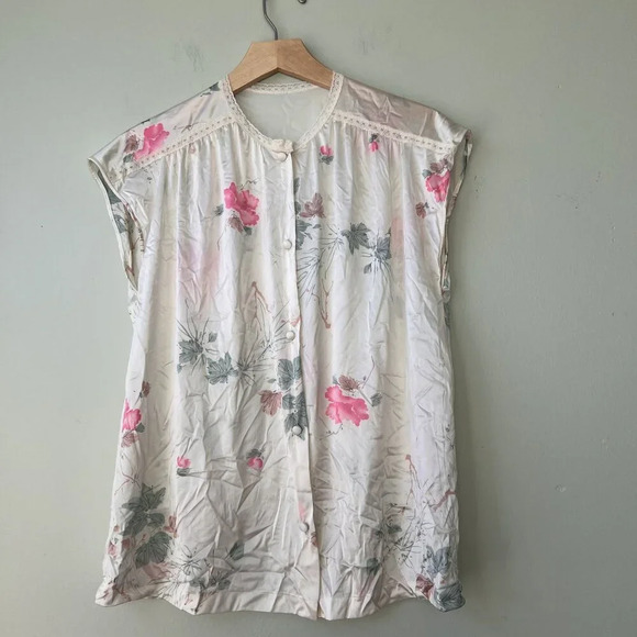 Vanity Fair Floral Nightgown Lingerie Sleepwear S/M Nylon Vintage‎ - Picture 1 of 2
